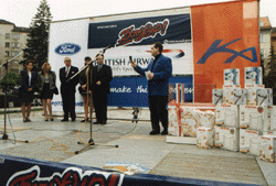 Ford Ka price giveway in front of the Sredetz shop